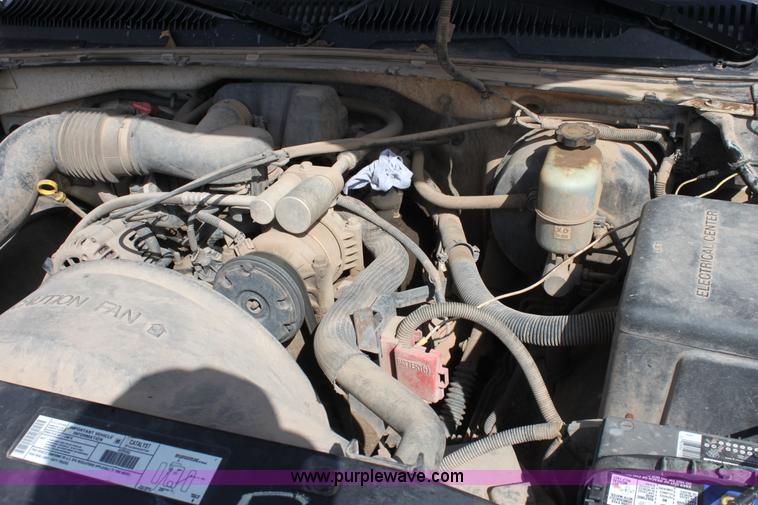 image for item F8697 1999 Chevrolet Silverado 1500 pickup truck