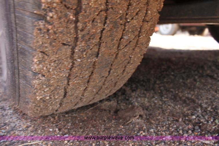 image for item F8697 1999 Chevrolet Silverado 1500 pickup truck