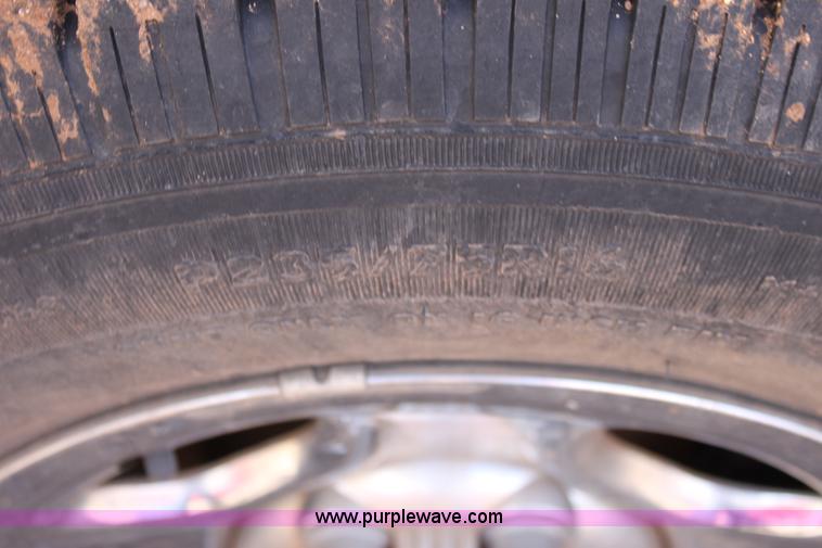 image for item F8697 1999 Chevrolet Silverado 1500 pickup truck