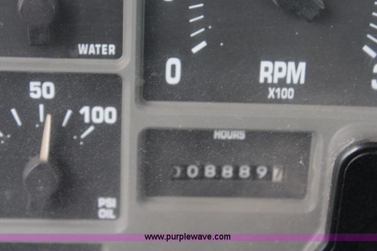 image for item G5049 1999 International 4700 cab and chassis