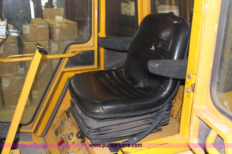 image for item G5105 Hustler 320 mower