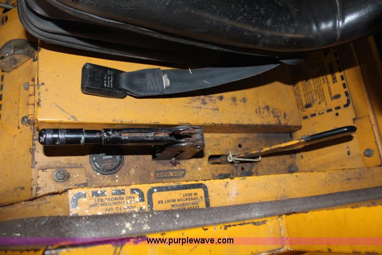 image for item G5105 Hustler 320 mower