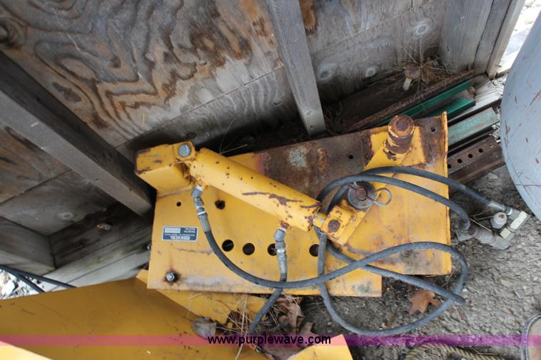 image for item G5105 Hustler 320 mower