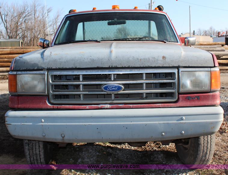 image for item G5314 1990 Ford F250 bale bed truck