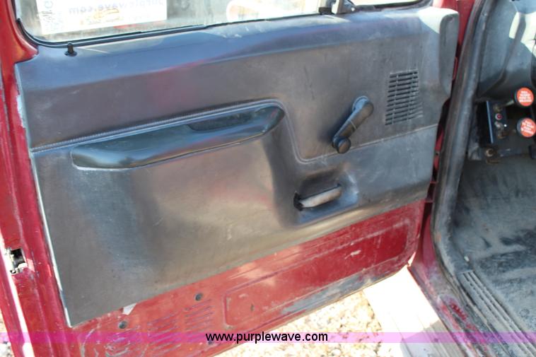image for item G5314 1990 Ford F250 bale bed truck