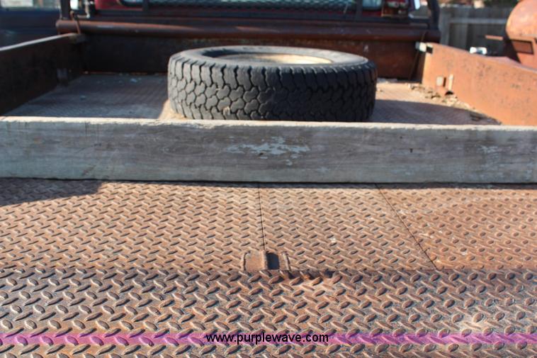 image for item G5314 1990 Ford F250 bale bed truck