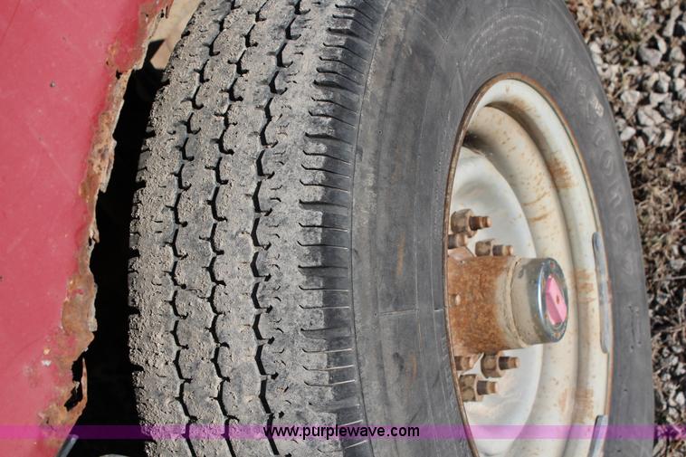 image for item G5314 1990 Ford F250 bale bed truck