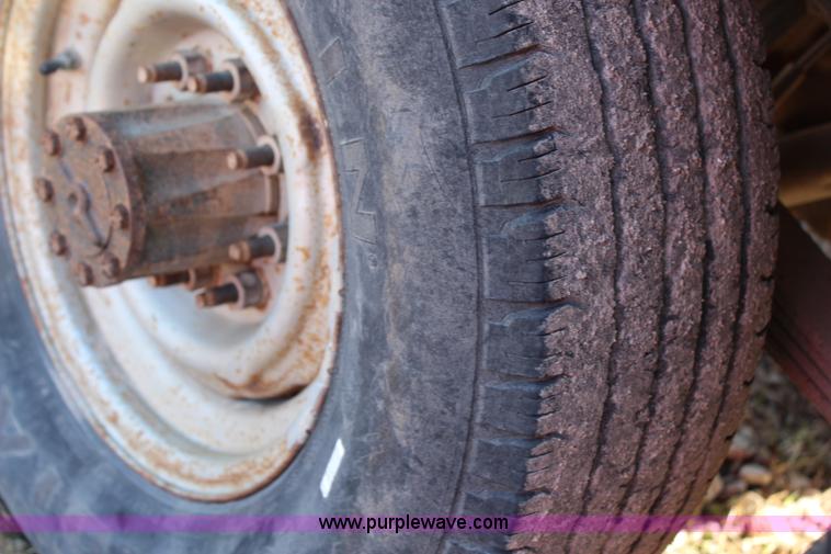 image for item G5314 1990 Ford F250 bale bed truck