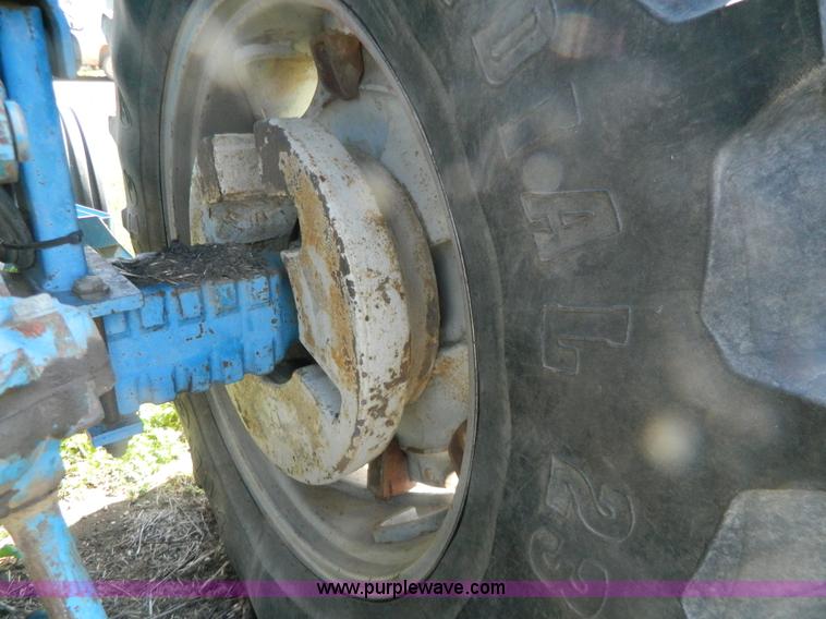 image for item G7830 1977 Ford 9700 tractor