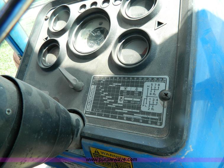 image for item G7830 1977 Ford 9700 tractor