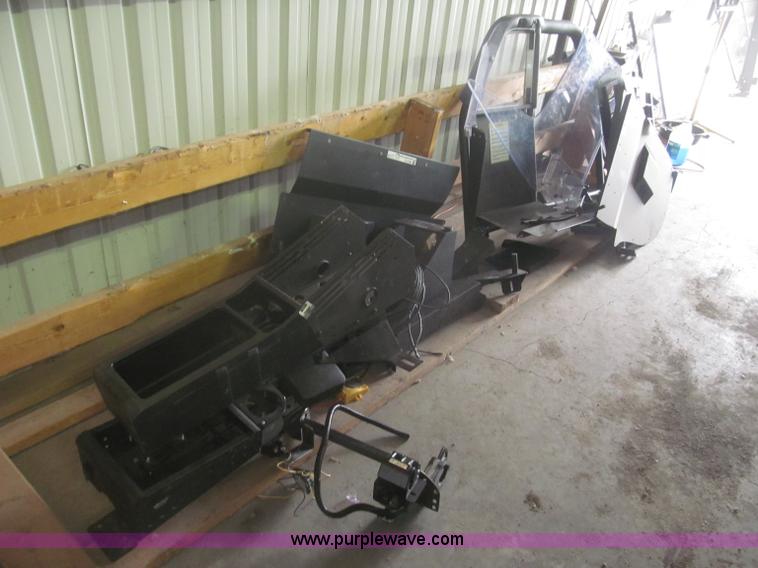 image for item K9709 Assorted 2010 Dodge Charger components