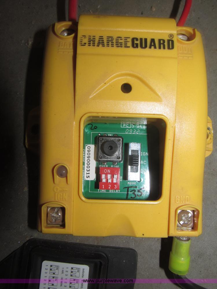 image for item K9709 Assorted 2010 Dodge Charger components