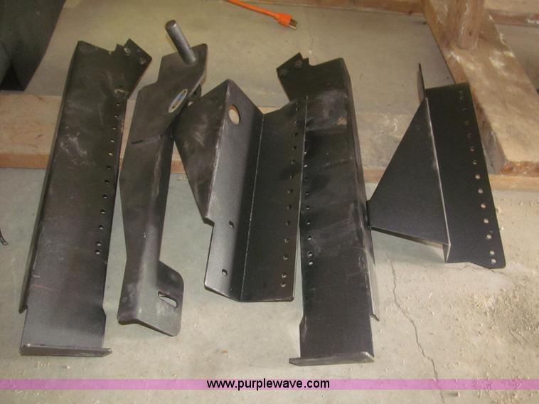 image for item K9709 Assorted 2010 Dodge Charger components