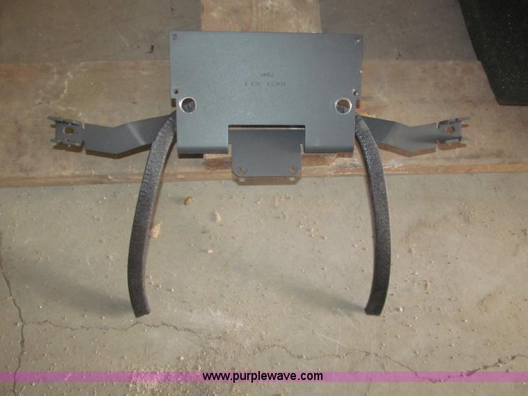 image for item K9709 Assorted 2010 Dodge Charger components