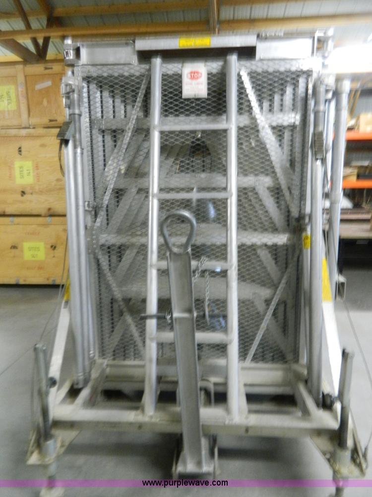 image for item W9026 Aluminum Power Scope man lift