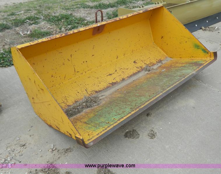 image for item W9032 61" smooth edge loader bucket