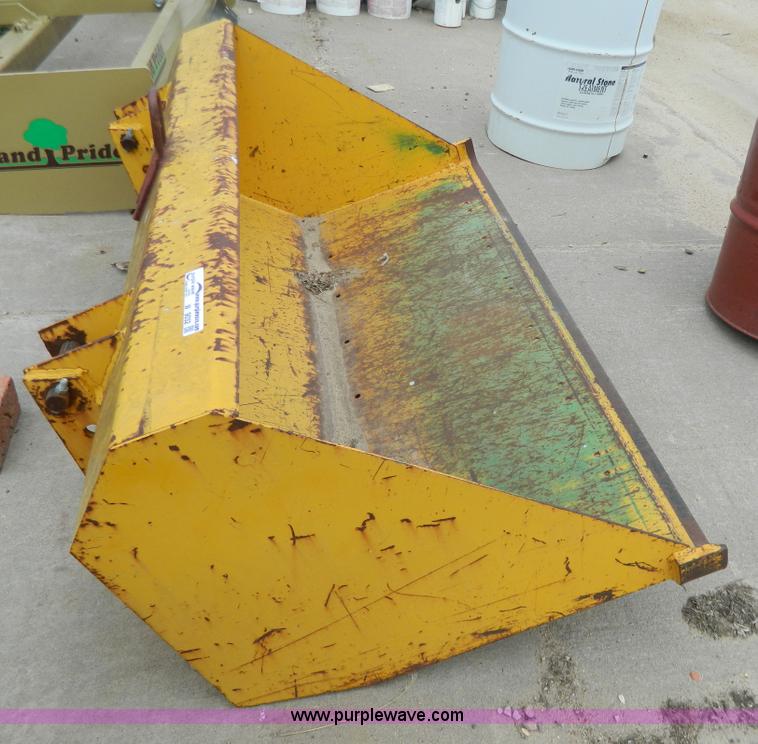 image for item W9032 61" smooth edge loader bucket