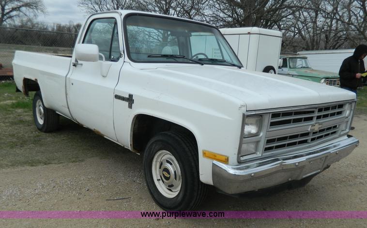 image for item W9033 1985 Chevrolet Custom Deluxe 10 pickup truck
