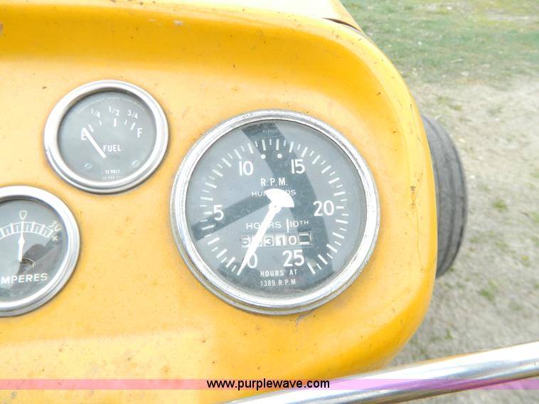 image for item W9034 Massey-Ferguson 2135 turf tractor