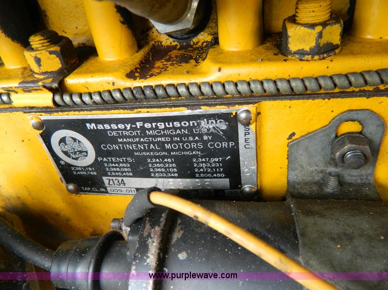 image for item W9034 Massey-Ferguson 2135 turf tractor