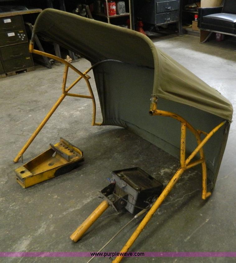 image for item W9034 Massey-Ferguson 2135 turf tractor