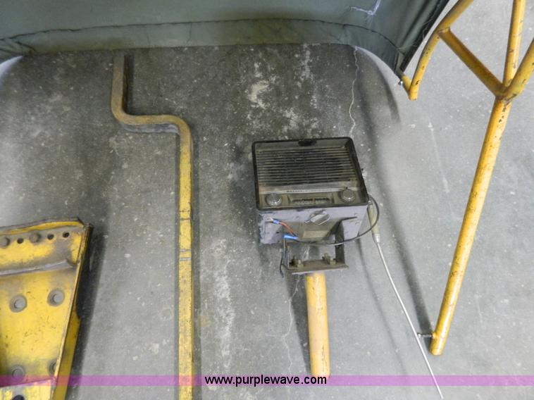 image for item W9034 Massey-Ferguson 2135 turf tractor