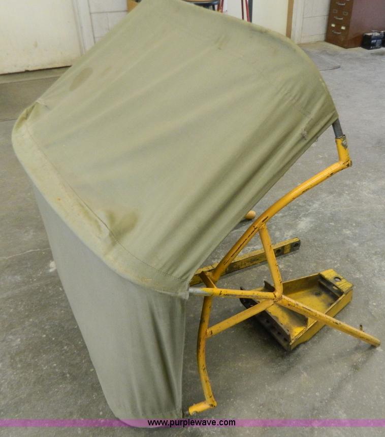 image for item W9034 Massey-Ferguson 2135 turf tractor