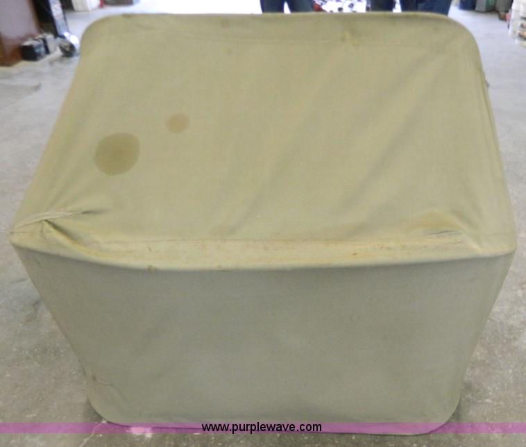 image for item W9034 Massey-Ferguson 2135 turf tractor