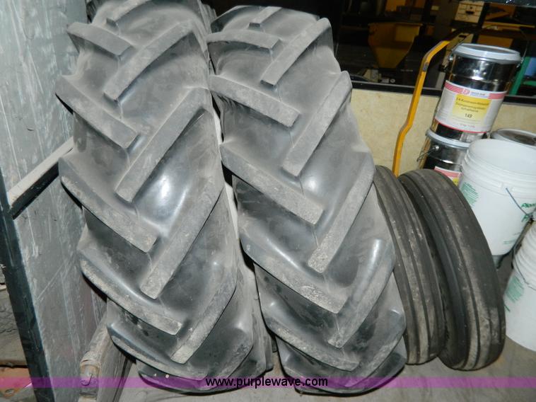 image for item W9034 Massey-Ferguson 2135 turf tractor