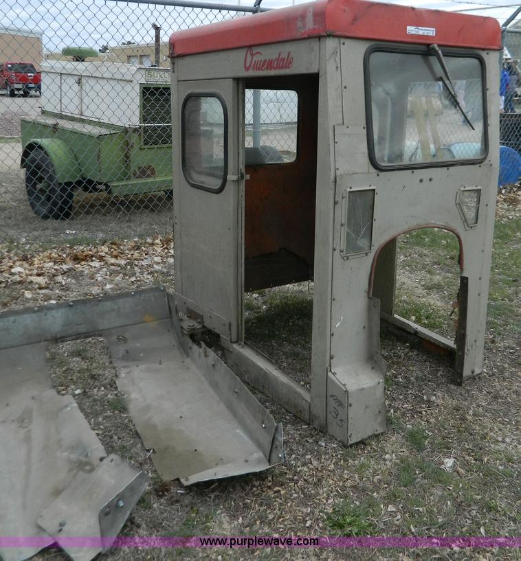 image for item W9037 Massey Ferguson 35 tractor cab