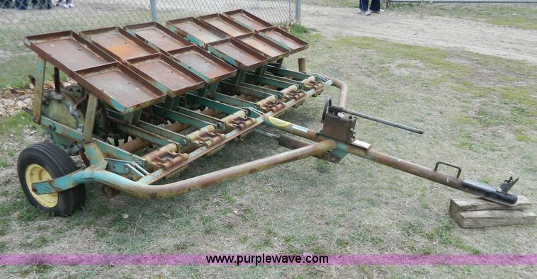 image for item W9040 Ryan Renovator