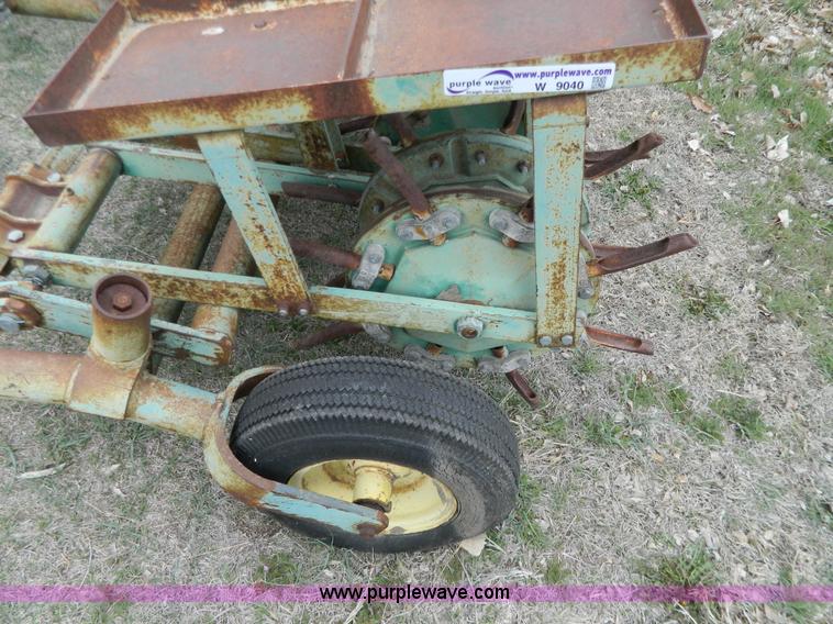 image for item W9040 Ryan Renovator