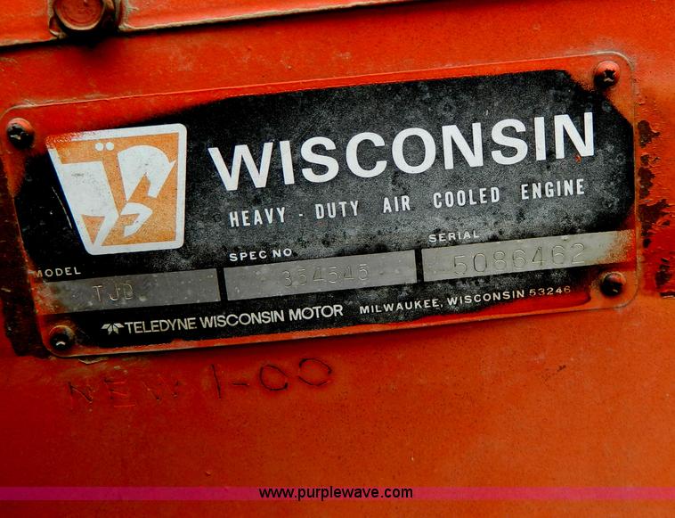 image for item W9041 Ditch Witch J20-D trencher