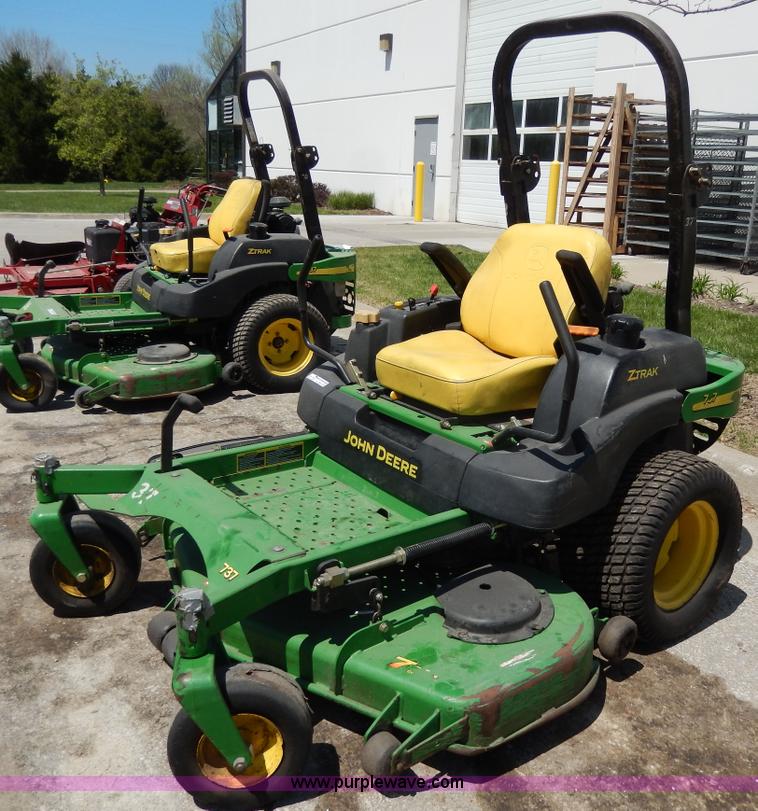 image for item W9891 John Deere 737 ZTR lawn mower