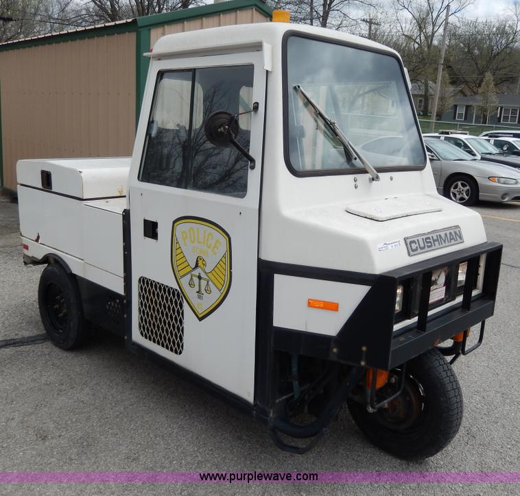 image for item W9979 1998 Cushman utility vehicle