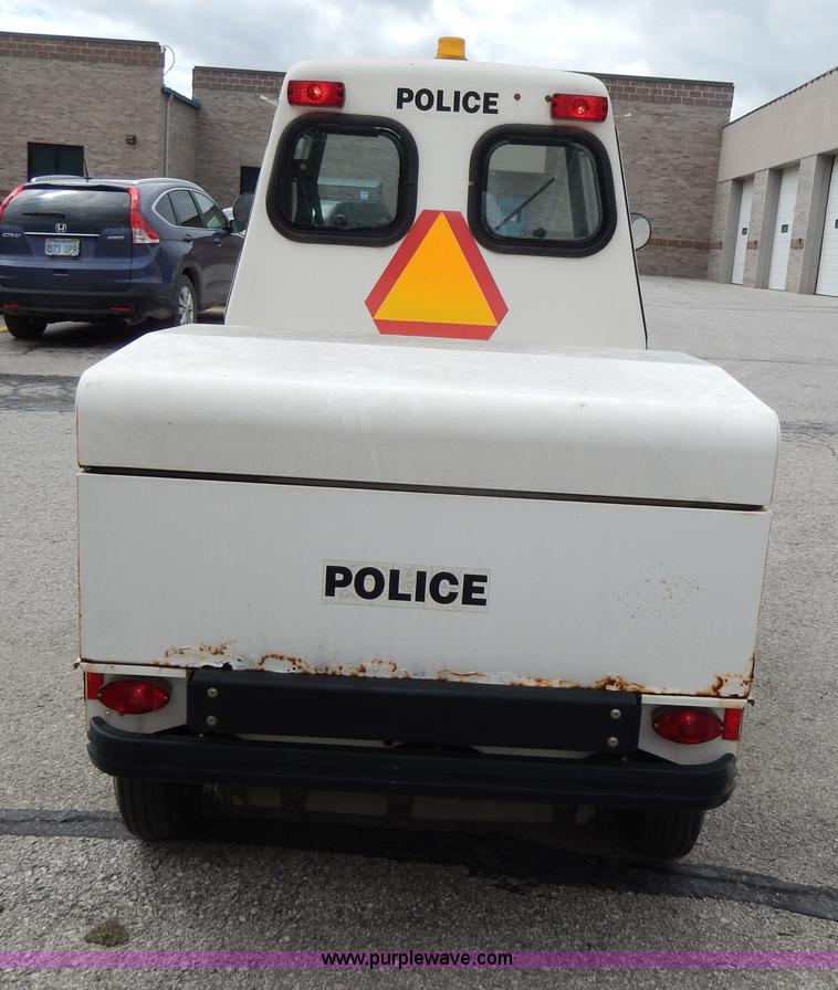 image for item W9979 1998 Cushman utility vehicle