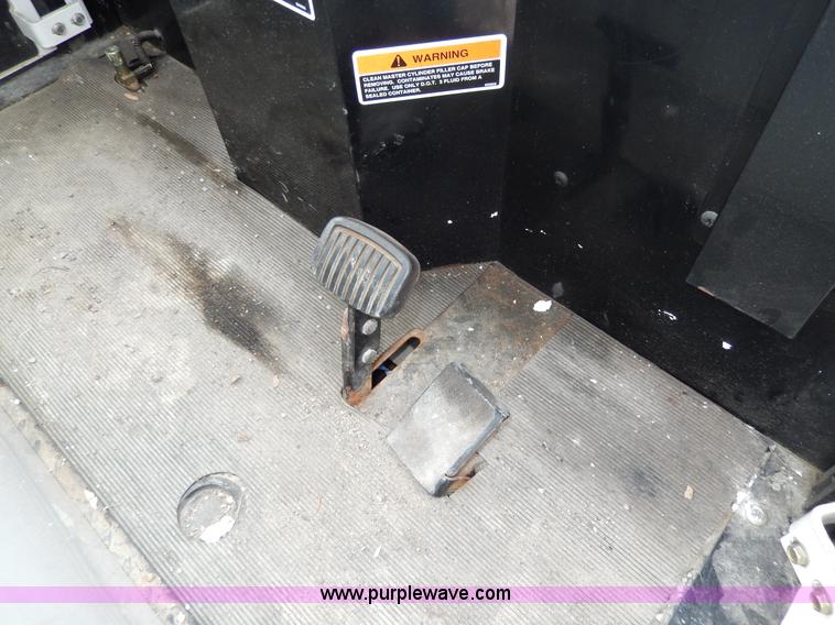 image for item W9979 1998 Cushman utility vehicle