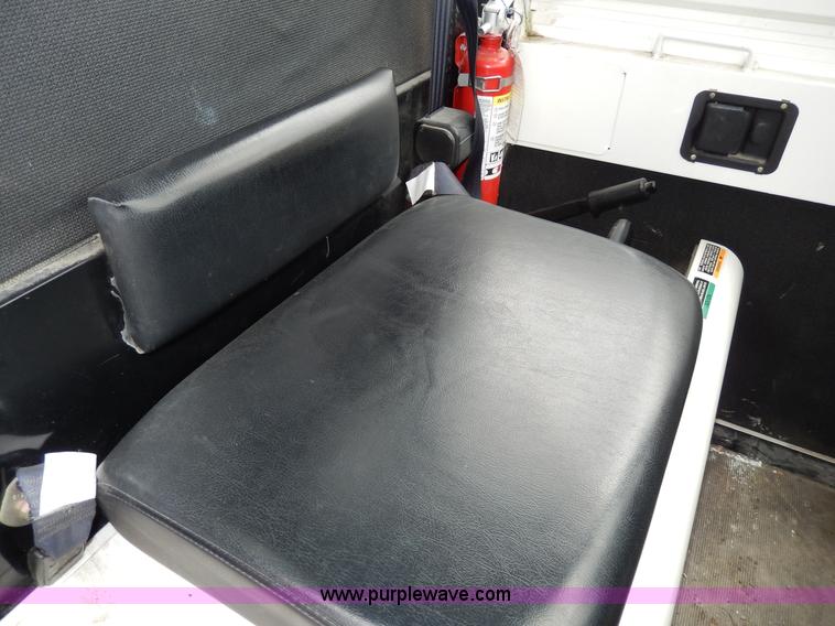 image for item W9979 1998 Cushman utility vehicle