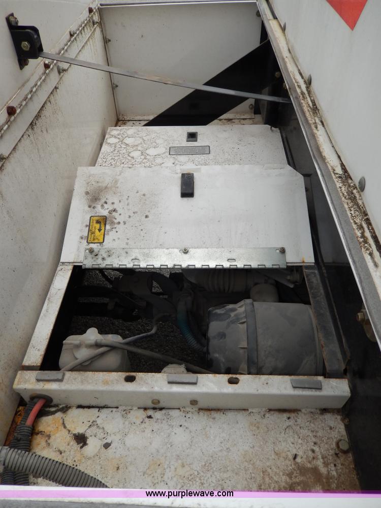 image for item W9979 1998 Cushman utility vehicle