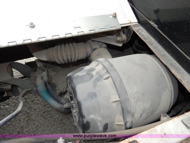 image for item W9979 1998 Cushman utility vehicle