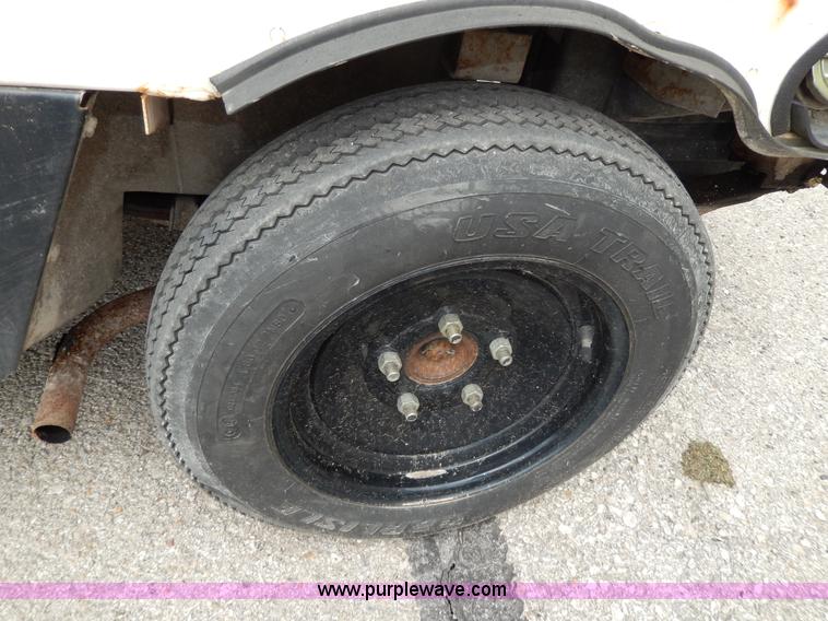 image for item W9979 1998 Cushman utility vehicle