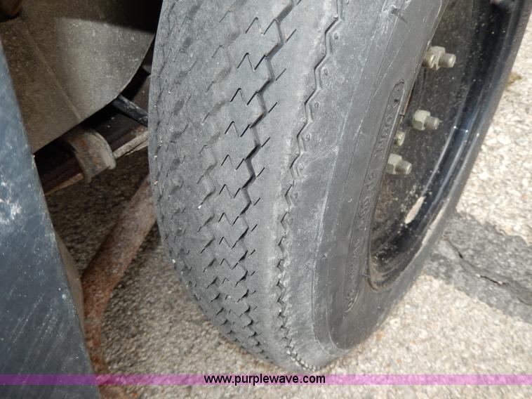 image for item W9979 1998 Cushman utility vehicle