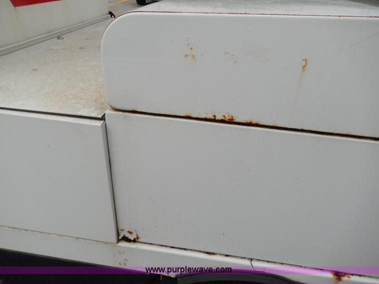 image for item W9979 1998 Cushman utility vehicle