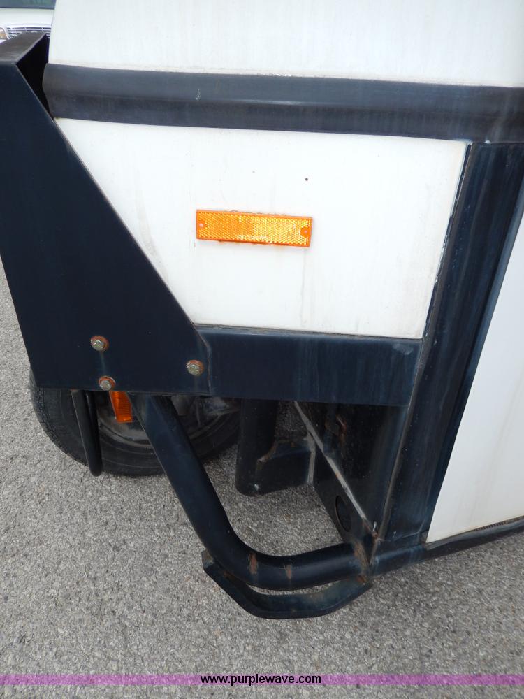 image for item W9979 1998 Cushman utility vehicle