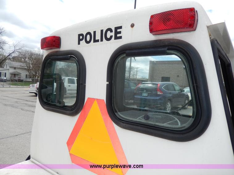 image for item W9979 1998 Cushman utility vehicle