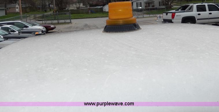 image for item W9979 1998 Cushman utility vehicle