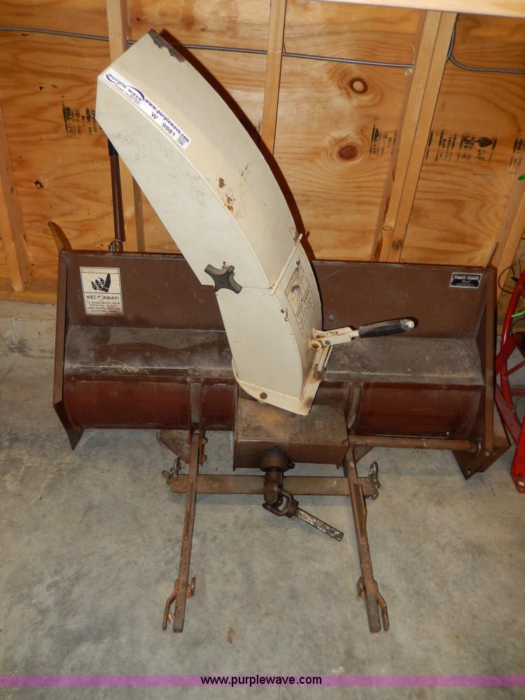 412 snow blower attachment in Ottawa, KS Item W9981 sold Purple Wave