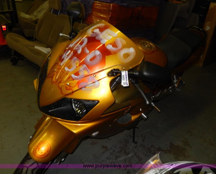 image for item X9502 2006 Honda CBR600FR motorcycle