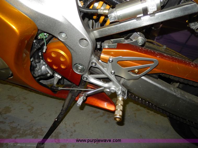 image for item X9502 2006 Honda CBR600FR motorcycle