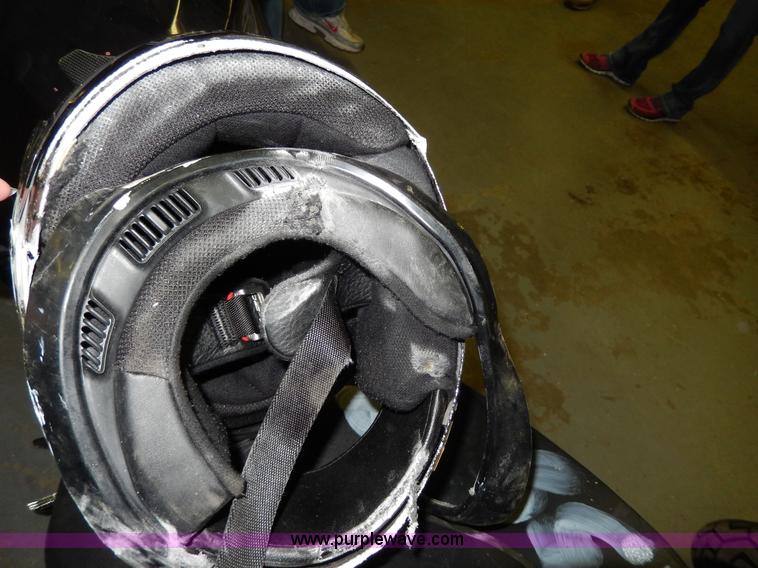 image for item X9503 2006 Suzuki R600 motorcycle